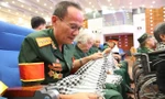 Các cô chú thương binh tham dự chương trình giao lưu nghệ thuật mang tên “Ánh lửa từ trái tim” lần thứ hai - năm 2023.