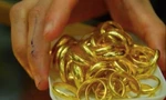 Giá vàng nhẫn tròn trơn tiếp tục lao dốc. (Ảnh minh hoạ, ST). 