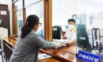 Người dân là thủ tục tại cơ quan thuế. (Ảnh minh hoạ, VGP). 