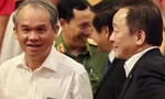 Cùng là bóng đá nhiều năm nhưng hiếm khi thấy bầu Hiển và bầu Đức tươi cười với nhau.