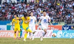Cuộc đối đầu giữa Thép Xanh Nam Định và Đông Á Thanh Hoá hứa hẹn sẽ gay cấn và nhiều bất ngờ. 