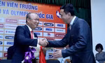 VFF và HLV Park Hang-Seo chính thức tiếp tục mối duyên thêm 1 năm. (ảnh Anh Đoàn)