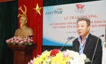 Chuyên gia Park Chung-gun động viên các VĐV bắn súng Việt Nam tiếp tục tinh thần chiến đấu để giành thành tích tốt hơn. (ảnh N.Huy)