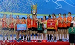 Hoá chất Đức Giang vô địch giải bóng chuyền Cát Bà 2022 sau chiến thắng trước Quảng Ninh. (ảnh Nhi Hương)