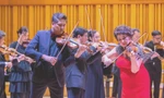 Màn song tấu của NSƯT Bùi Công Duy với nghệ sĩ violon nổi tiếng thế giới