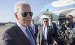 Tổng thống Mỹ Joe Biden phát biểu với báo chí trước khi rời khỏi Anh để sang Brussels Ảnh: AP 