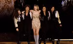 "Nữ tỷ phú tự thân" Taylor Swift thưởng 5000 tỷ đồng cho ê-kíp The Eras Tour