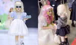 Cô bé bạch tạng gây sốt với câu chuyện vượt qua mặc cảm nhờ đi lễ hội cosplay