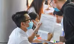 Thí sinh tham gia tư vấn, nộp hồ sơ tại 1 trường đại học ở TPHCM