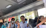Hàng ngàn giảng viên 'tay xách, nách mang' đi làm nhiệm vụ thi tốt nghiệp THPT