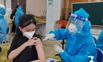 Học sinh TPHCM đang tiêm vắc xin phòng COVID-19