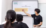 Chàng trai 9x chuyên toán dạy tiếng Anh bằng cách mới lạ 'bắt trend' giới trẻ