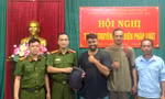 Du khách cảm kích hành động của nhóm sinh viên ở Huế 
