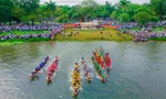 Đua ghe truyền thống mừng Tết Độc lập trên sông Hương