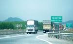 Xe chở hàng nặng không đạt tốc độ tối thiểu không đi lên cao tốc qua TT-Huế