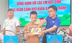 Học sinh nghèo bất ngờ nhận nhiều phần quà, xe đạp trong ngày lễ Quốc khánh 2/9