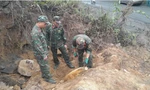 Quảng Trị: Hủy nổ quả bom từ trường nằm sát quốc lộ