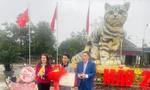Khen thưởng nghệ nhân tạo hình linh vật 'hoa hậu mèo' ở Quảng Trị