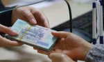 Theo NHNN đã có hiện tượng chủ thẻ cùng đơn vị thanh toán thẻ lợi dung trục lợi rút tiền mặt qua thẻ tín dụng thời gian gần đây 
