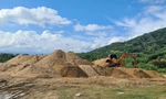 TP Cam Ranh họp khẩn xử lý vụ hàng trăm m3 nghi cát lậu đột ngột 'biến mất'