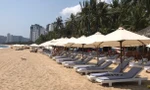Bãi biển Nha Trang vắng khách quốc tế những ngày đầu mở cửa du lịch