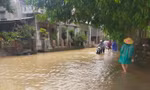 Mưa lũ ở Phú Yên: Một người mất tích, hàng trăm ngôi nhà bị ngập