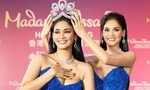 Hoa hậu Hoàn vũ Pia Wurtzbach bị nữ MC 'sàm sỡ' vòng 1 ngay trên truyền hình