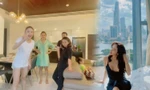 Minh Hằng làm video “bắt trend”, vô tình để lộ căn hộ mới sang chảnh có view "triệu đô"