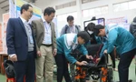 Dự án 'xe lăn tự hành' của hai học sinh Quảng Trị được chọn dự thi quốc tế