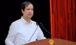 Học sinh học Văn theo bài mẫu.