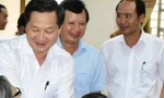 Phó Thủ tướng Lê Minh Khái thăm, tặng quà người có công, gia đình chính sách tại TT-Huế
