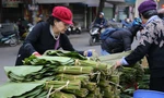 Chợ lá dong lâu đời nhất Hà Nội tấp nập từ sáng đến tối 