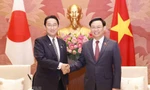 Chủ tịch Quốc hội Vương Đình Huệ tiếp Thủ tướng Nhật Bản Kishida Fumio