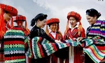 Liên hoan trình diễn trang phục dân tộc truyền thống dân tộc thiểu số
