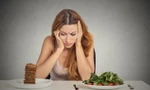 Những thói quen ăn uống vừa khiến bạn già trước tuổi, vừa rút ngắn tuổi thọ rất nhanh
