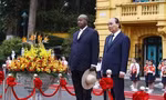 Chủ tịch nước Nguyễn Xuân Phúc chủ trì lễ đón Tổng thống Uganda 