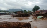 Lũ lụt và sạt lở tại huyện Đông Flores, Indonesia. (Ảnh: Cơ quan Quản lý thảm họa Đông Flores)