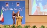 Tân thống đốc tỉnh East Azerbaijan - chuẩn tướng Abedin Khorram- bị tát vào mặt khi đang ở trên bục nhậm chức. Ảnh: Cắt từ video do đài truyền hình nhà nước Iran phát sóng.