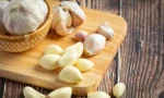 Tỏi ‘cực tốt’ nhưng khi kết hợp với những thực phẩm này lại thành ‘cực độc’