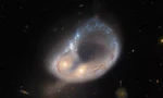 Hai thiên hà va chạm trực diện tạo ra vòng tròn tuyệt đẹp 