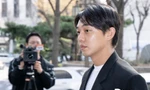 "Ảnh đế" Yoo Ah In lần đầu lộ diện trước truyền thông sau bê bối chôn vùi sự nghiệp