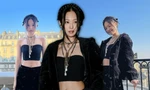 Jennie (BLACKPINK) diện nguyên cây đen, thần thái "gây bão" tại Paris Fashion Week 2022