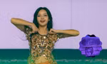 Cận cảnh tờ đôla Lisa "thả bay" ở chặng cuối world tour BLACKPINK: Tỉ mỉ từng chi tiết