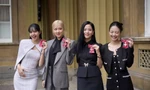 BLACKPINK nhận huân chương từ Hoàng gia Anh: Rosé có đặc quyền cao hơn 3 thành viên