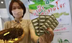 Người Thái tích trữ xuyên tâm liên khi số ca mắc COVID-19 tăng nhanh. Ảnh: Chiangrai Times