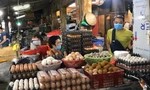Mặt hàng trứng tại chợ dân sinh ở nhiều chợ của Hà Nội đang bị đội giá cao