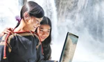 Ðồng bào dân tộc thiểu số ở Tây Nguyên tiếp nhận các chủ trương, chính sách thông qua internet
