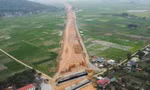 Công trường thi công cao tốc Bắc - Nam đoạn Thanh Hóa - Diễn Châu. Ảnh: Trọng Đảng
