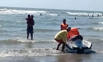Khi gặp tình huống nguy cấp, lực lượng cứu hộ ở Vũng Tàu sẽ dùng ca nô, mô tô trượt nước để nhanh chóng ra cứu du khách
