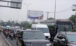 Quốc lộ 1 - cửa ngõ phía tây TPHCM chiều 5/2. Ảnh: H.H